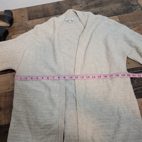 Large Kinross Cashmere Dove Gray Cardigan - Picture 4 of 7
